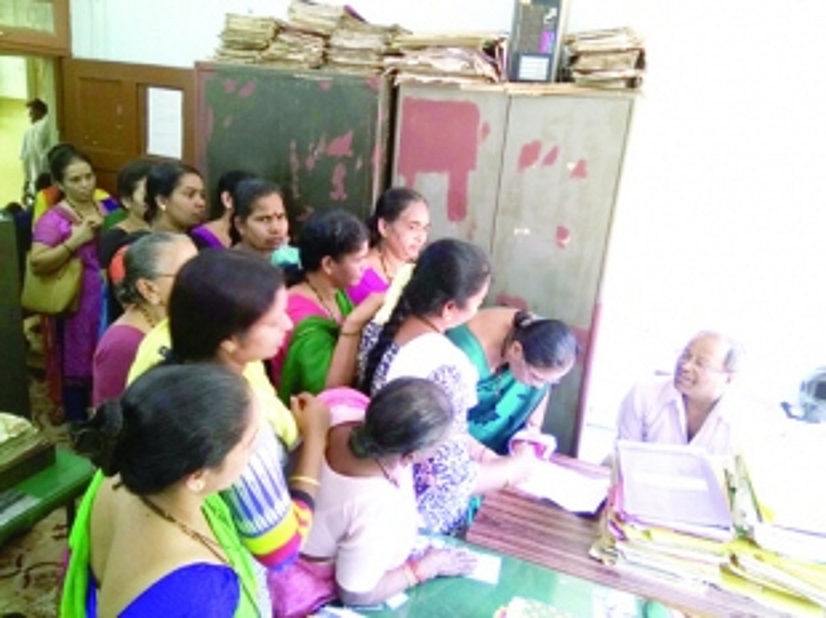 Water scarcity hits Ponda; women lead morcha to PWD