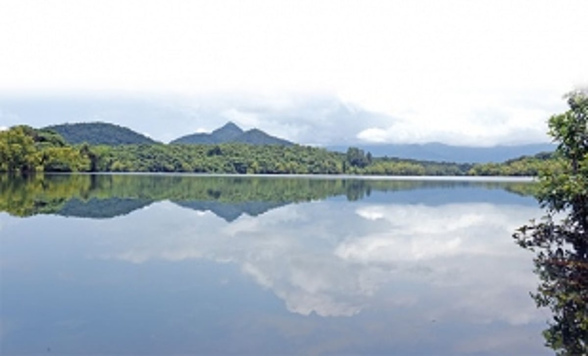 Water, water everywhere but very few drops to drink… ... and land, land everywhere, but no plots to give