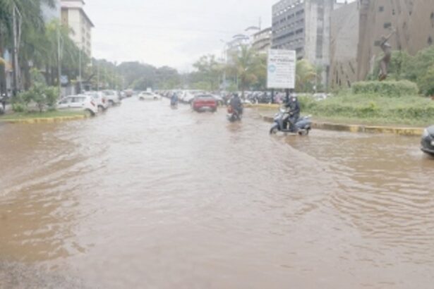 Waterlogging on two city roads slows down traffic