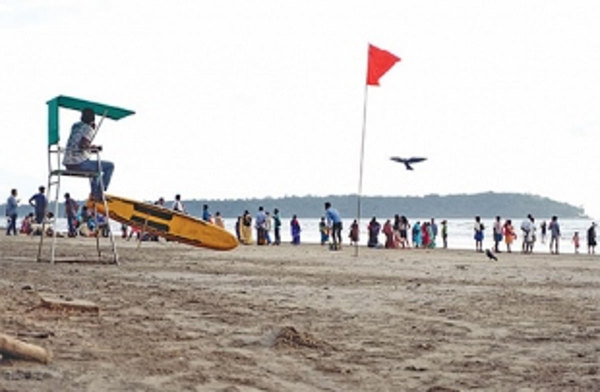 Weekend Rescues and First Aid Interventions Along Goa's Beaches