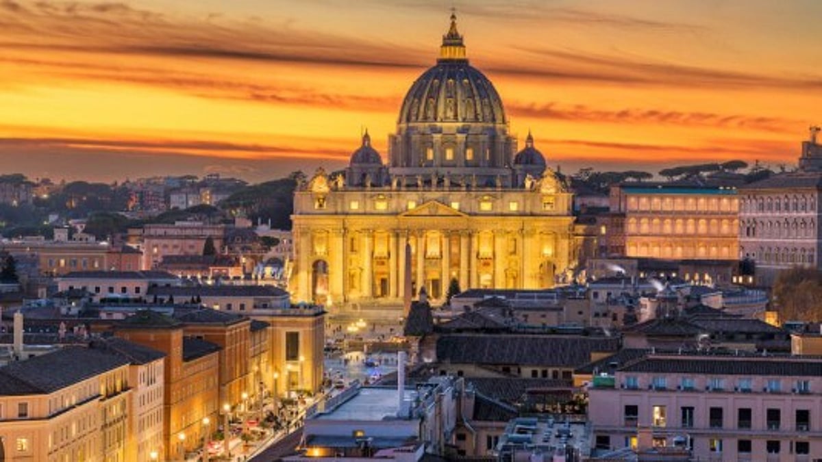 What Happens When a Pope Dies? Inside the Ancient Rituals and Modern Protocols of the Papal Interregnum