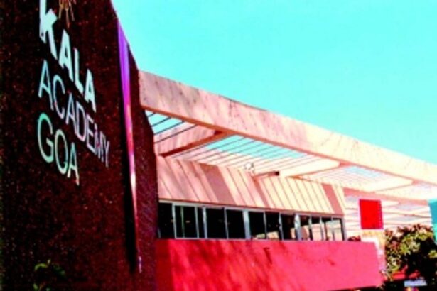 When respected Goan artiste Rajdeep Naik learnt that the ‘Show does not easily go on’ if you criticise Kala Academy