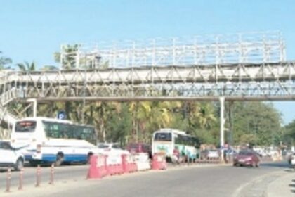 White elephant: Rs 1.5cr foot overbridge opposite Sharada Mandir School lies unused