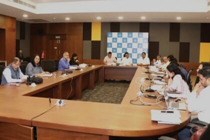Why is government taking time to rescind illegal projects? asks Vijai Sardesai