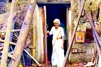 Widow rendered homeless after rain
brings down house at Siolim