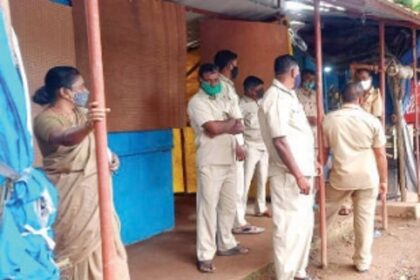 Will a political war get rid of illegal gaddas in the commercial capital?