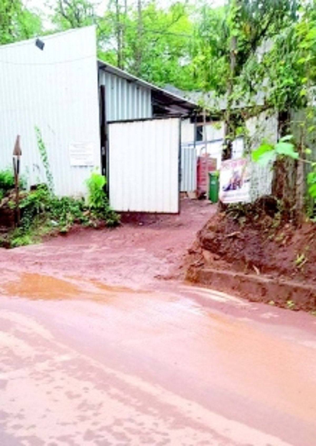 Will the Siolim-Sodiem panchayat act against this violator?