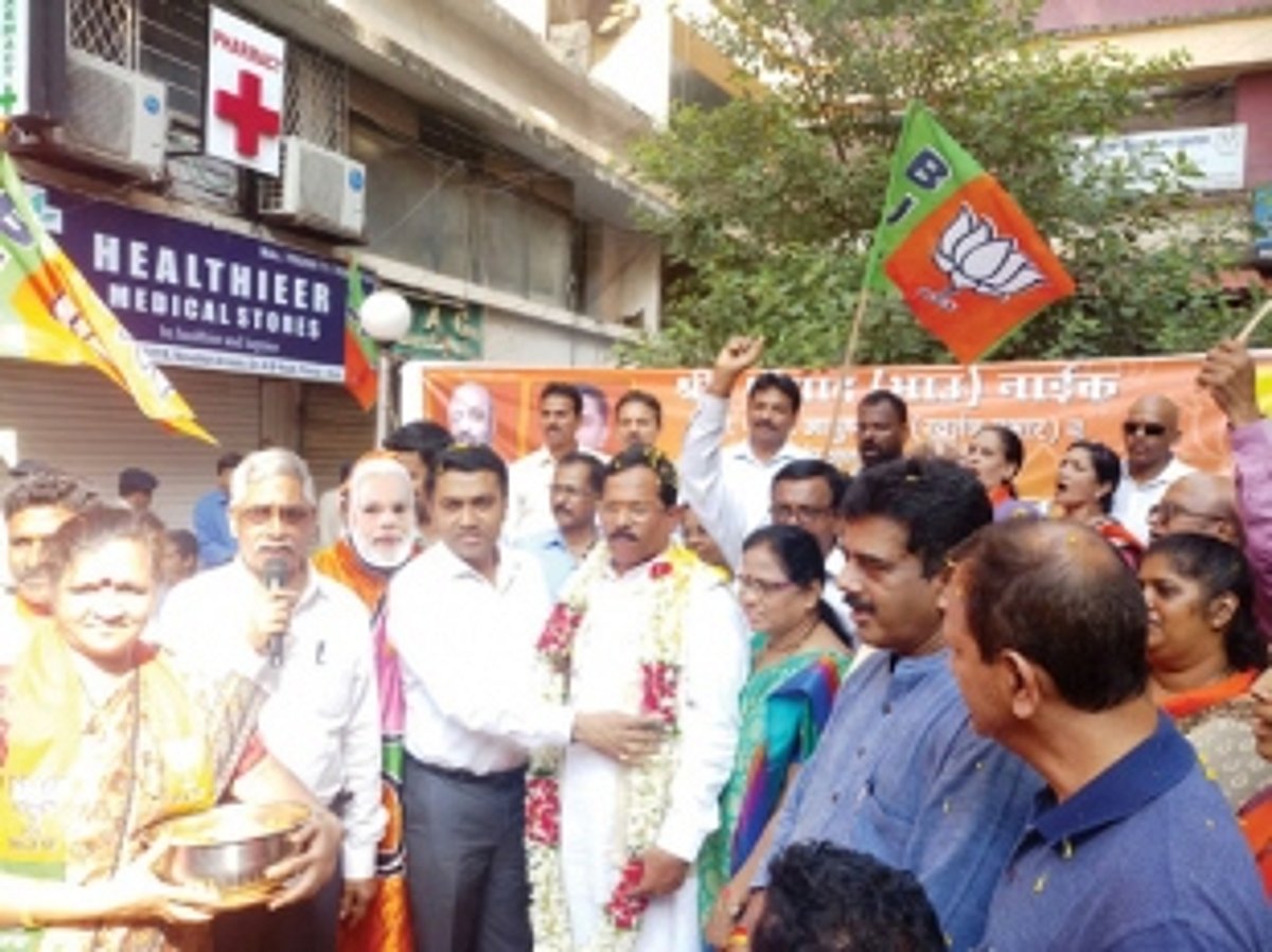 Will try to get defence  projects to Goa: Shripad