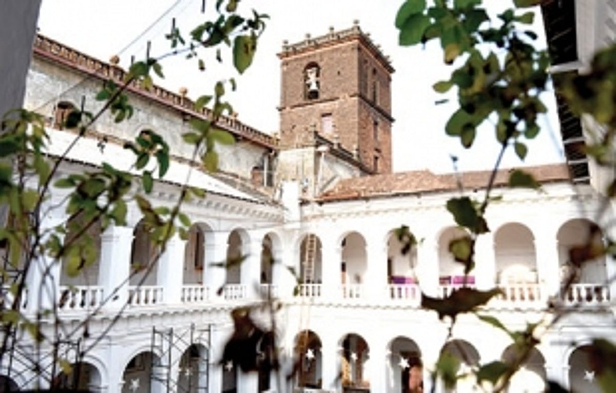 With ASI the sole restorer, rector finds himself helpless