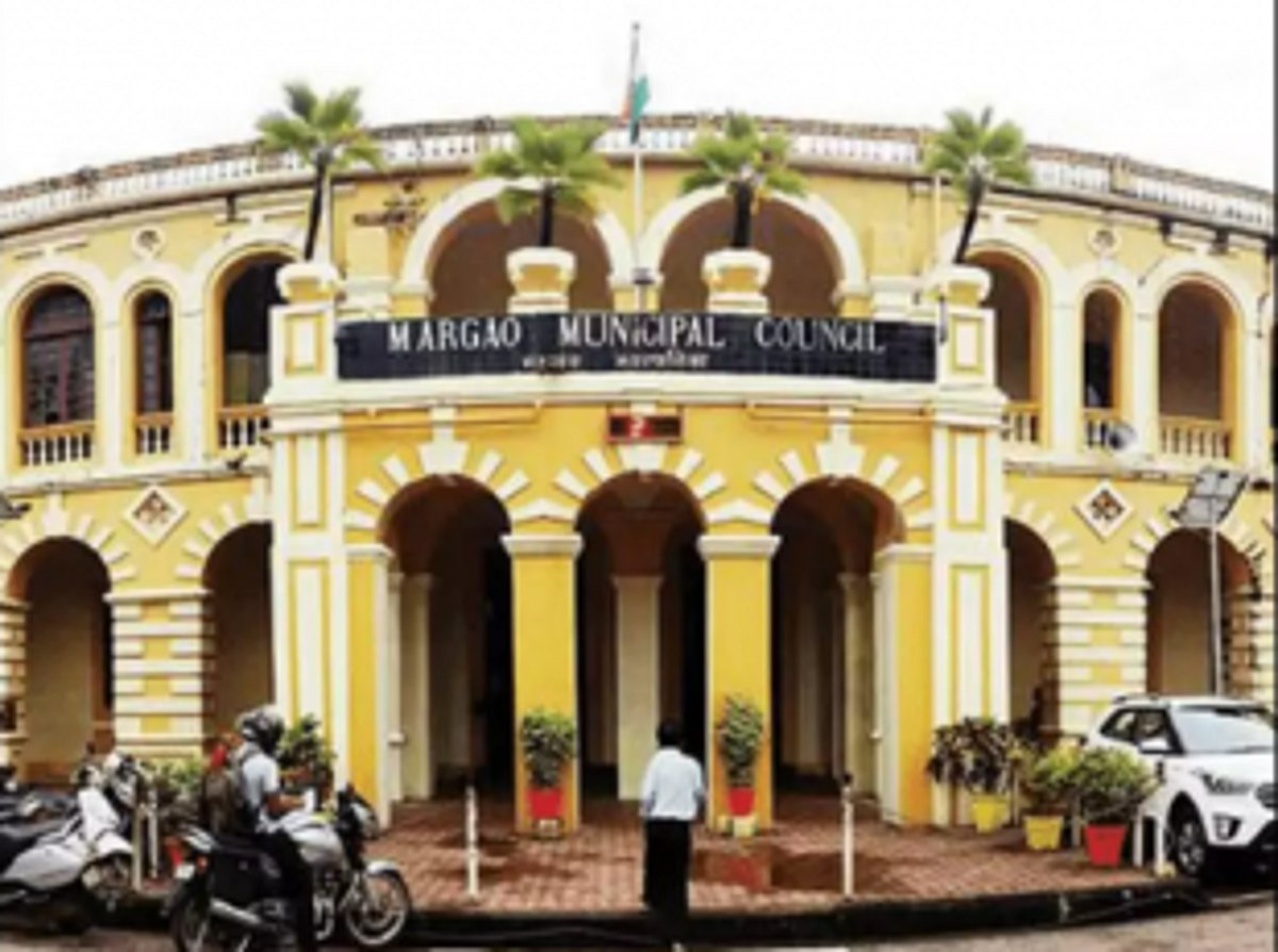 With Digambar’s jump to BJP, power tussle for MMC chair heats up