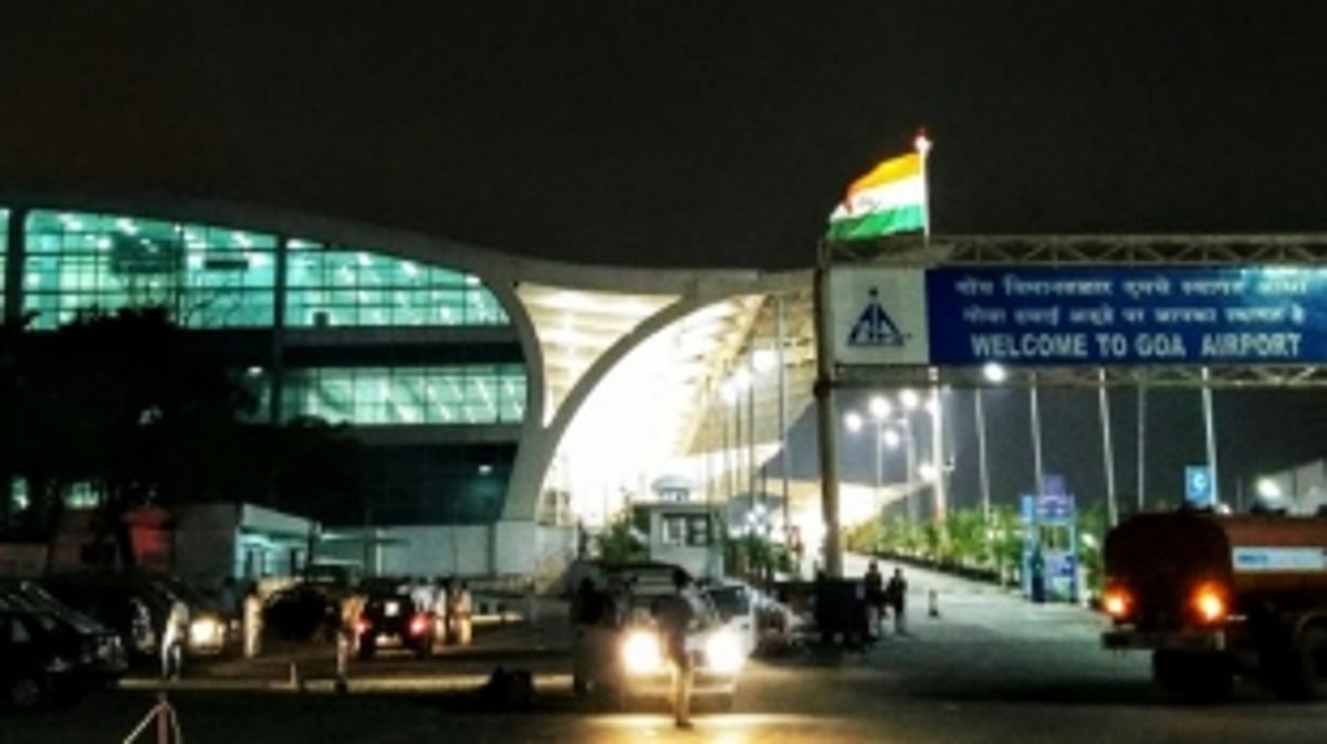 With Minister hinting at Dabolim Airport’s closure, cabbies fear loss of livelihood