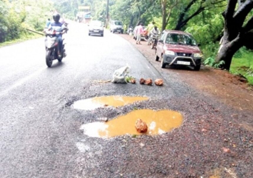 With huge and numerous craters, Ponda roads have become death traps