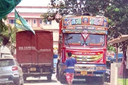 With movement of heavy vehicles unchecked, traffic chaos reigns supreme in Margao