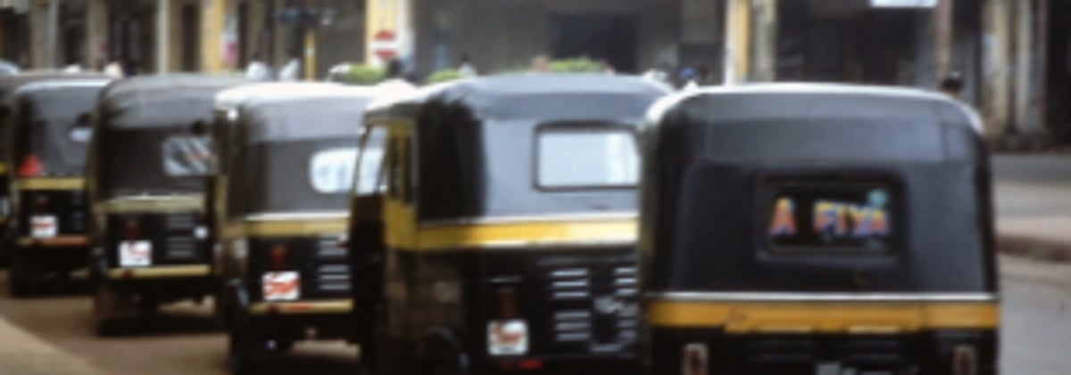 With no customers, taxis, rickshaw drivers reiterate demand for govt financial package