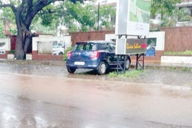 With no storm water drains, Siolim  MDR-6 road floods