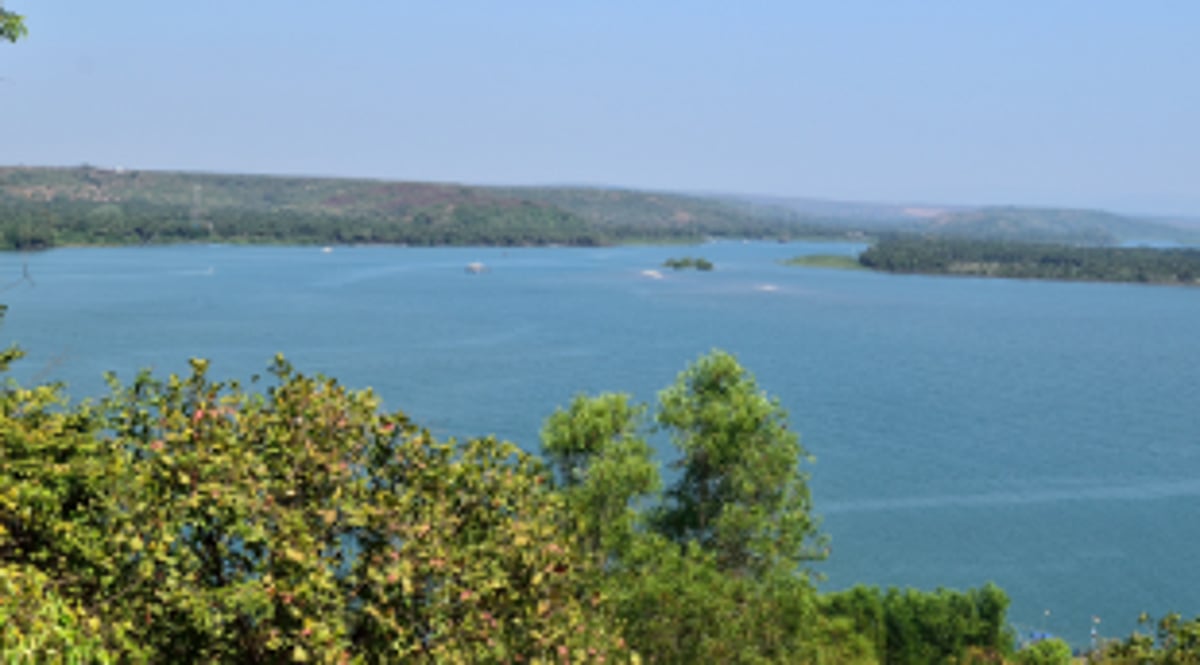 Woman rescued from   Chapora River