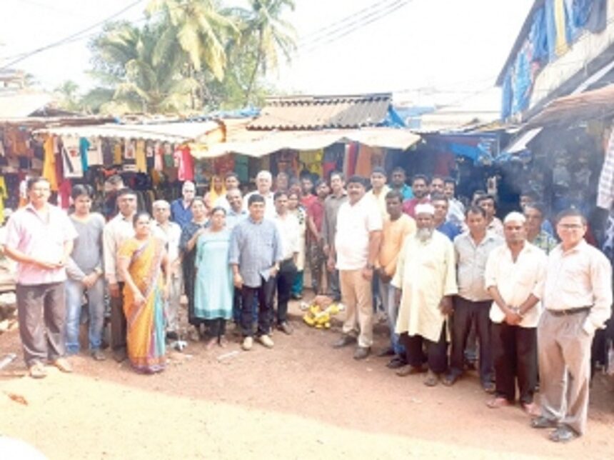 Work laying pavers at Vasco  modern market commences