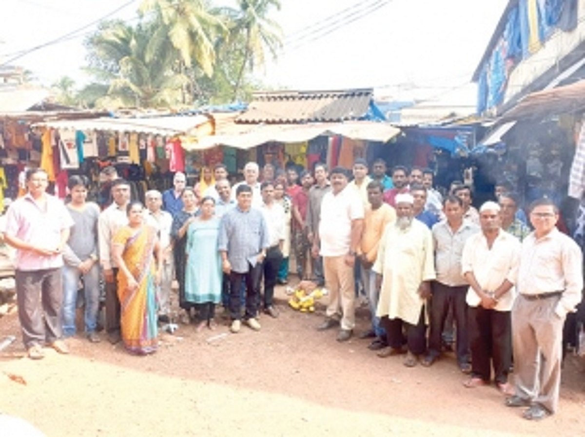 Work laying pavers at Vasco  modern market commences