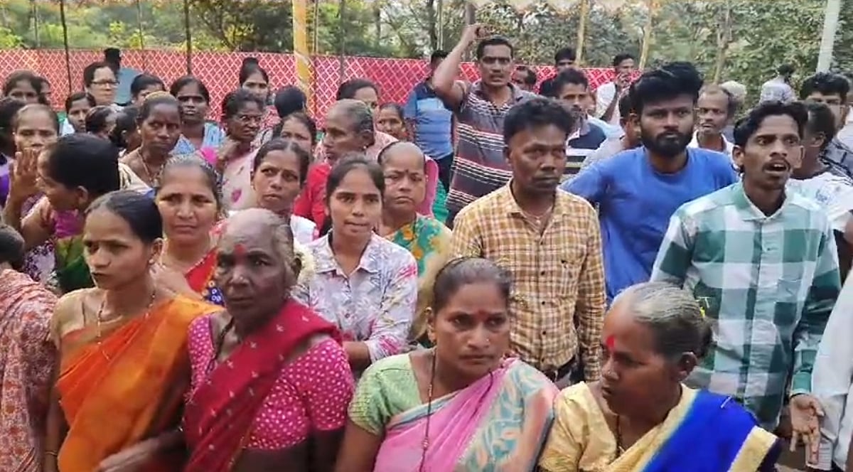 Worship in Poriem temple allowed after protest infront of Dy Collector’s Office