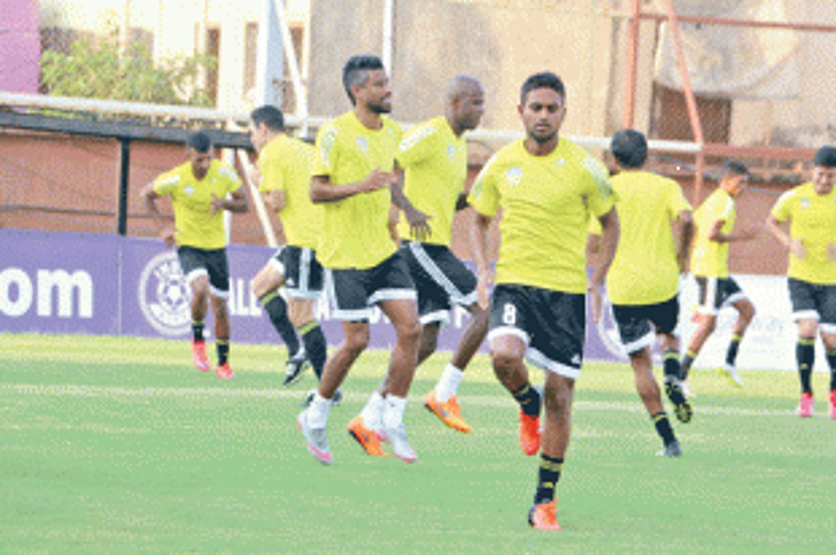 Wounded Gaurs face tough battle