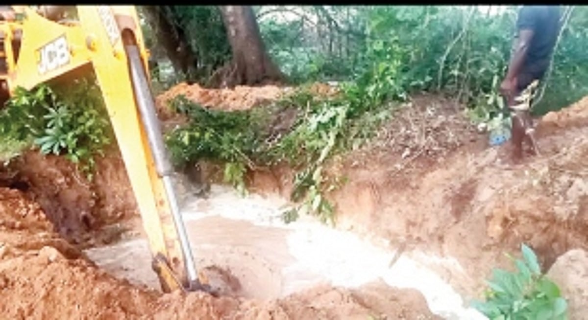 Xeldem locals up in arms over breakdown in water supply