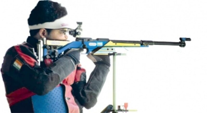 Yash with a golden gun is the Shooting Stir