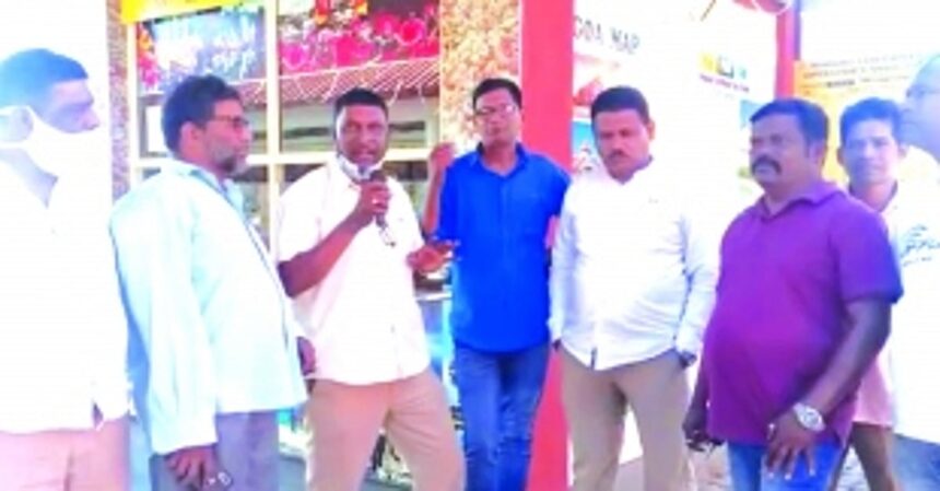 Yellow & Black cabbies distance selves from tourist taxis, slam bad behaviour