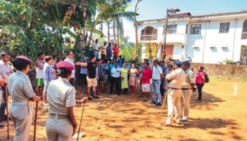Yet again, Curtorim locals prevent erection of cell tower near school 1 Yet again, Curtorim locals prevent erection of cell tower near school