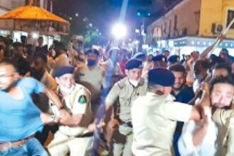 Youth Congress workers injured as police lathi charge morcha