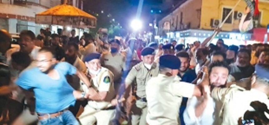 Youth Congress workers injured as police lathi charge morcha