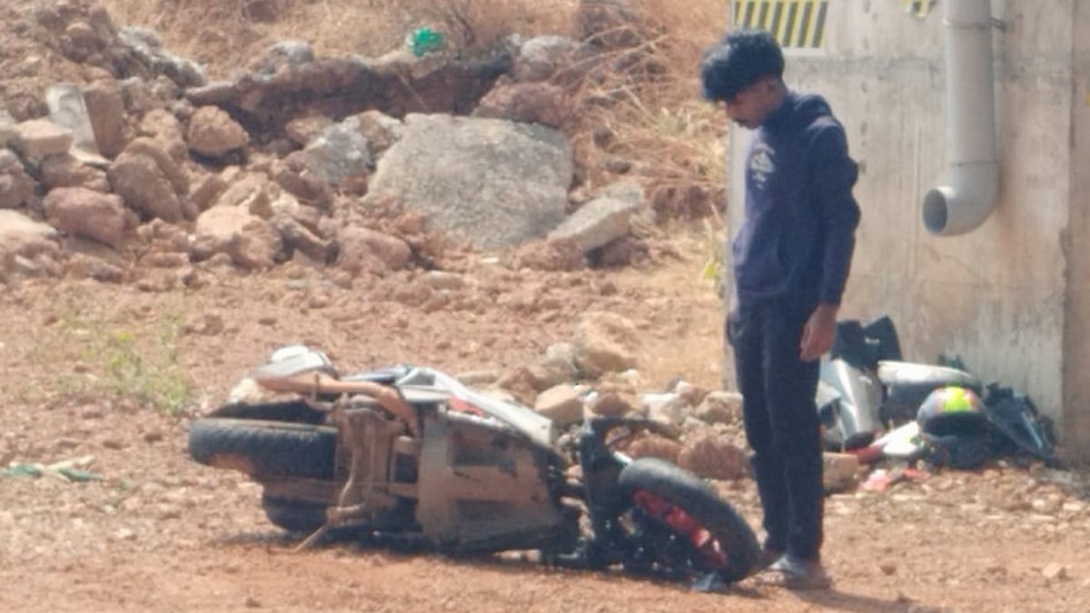 Youth Injured in Self-Accident Near Dhargal Ayush Hospital, Locals Blame Poor Road Conditions