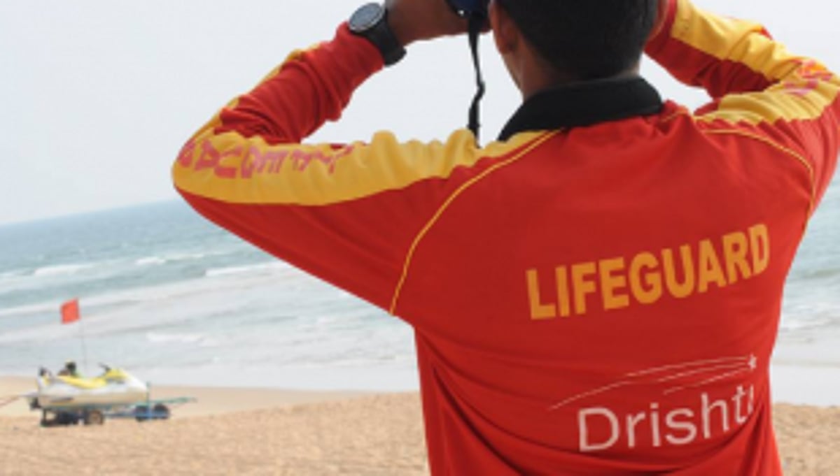 Youth attempts suicide at Sinquerim, rescued