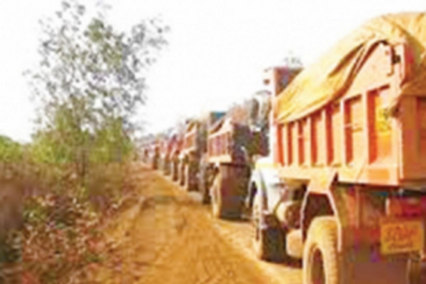 Youth seriously injured at Kapse, locals stop ore transportation