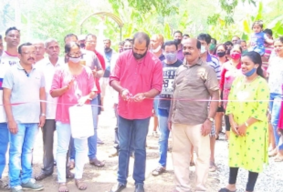 ZP member launches work of Santo Estevam internal roads