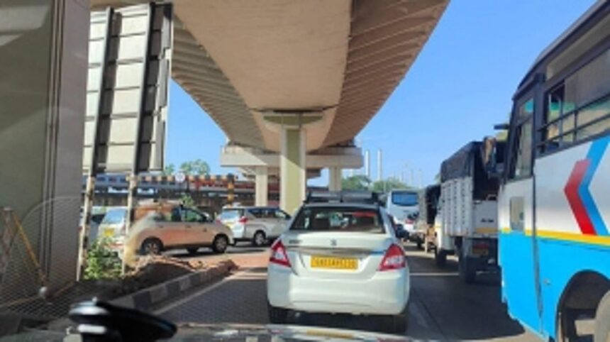 Zuari bridge jam scenario will be repeated in Porvorim after Mopa airport opens: Experts and commuters 1 Zuari bridge jam scenario will be repeated in Porvorim after Mopa airport opens: Experts and commuters