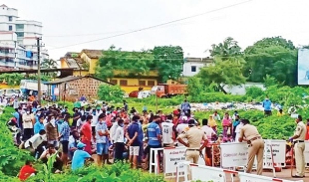 Zuarinagar residents demand freedom from containment zone