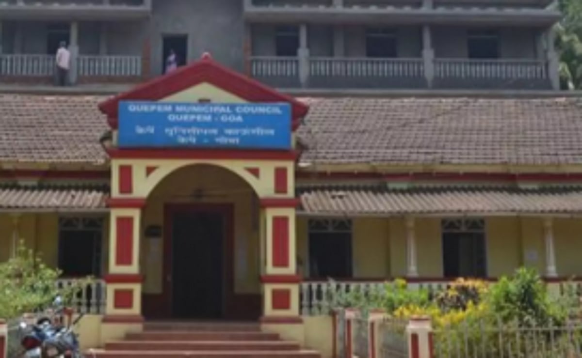 ...alleges BJP opened unfinished  Quepem municipal market