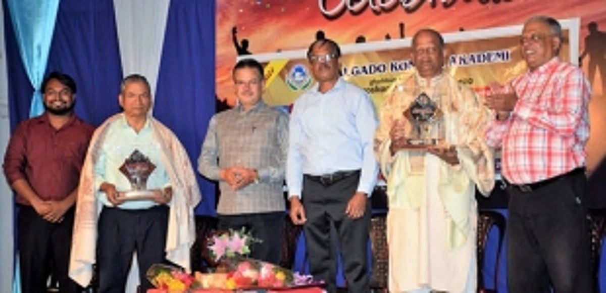 ‘Book of the Year Award’ presented to  Fr. Eusebio Gomes & Fr. Jose Dias