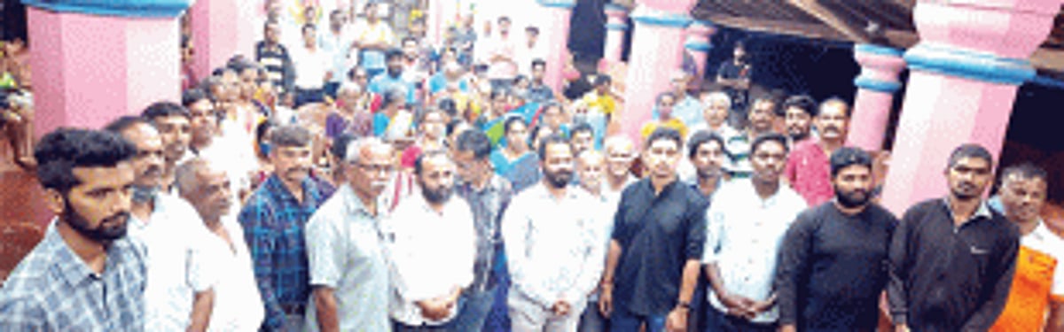 ‘Chalo Nagzar’, say Mopa affected farmers