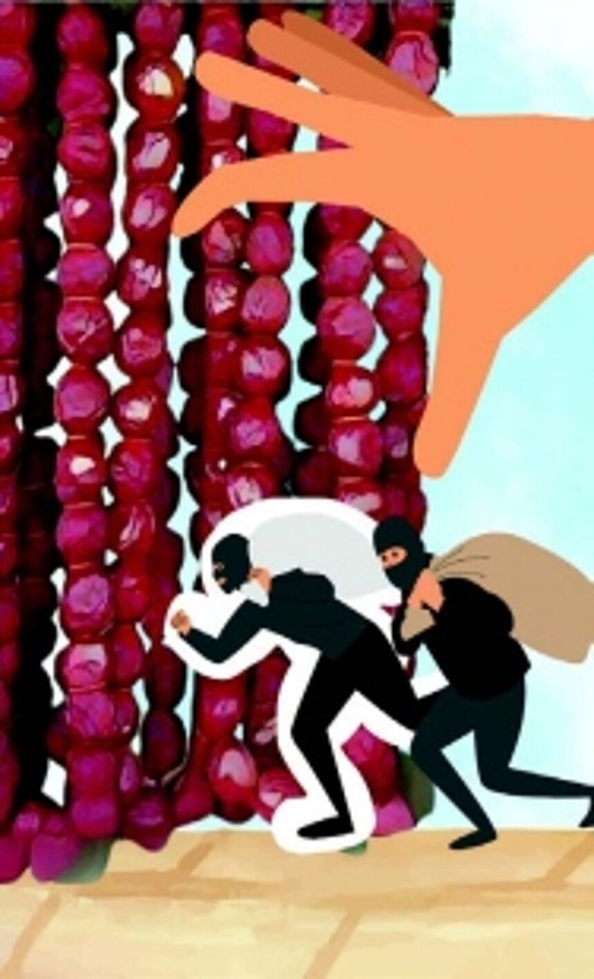 ‘Chourico’ heist goes  awry as two thieves caught red-handed