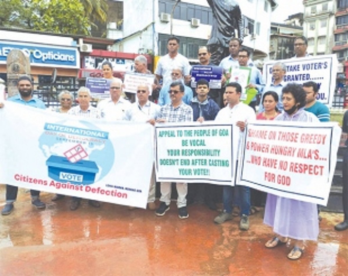 ‘Citizens Against Defections’ urge voters to protest outside defector MLAs’ homes