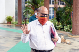 ‘Digambar Kamat has a 27 yr record of  non-performance’, say close former aides