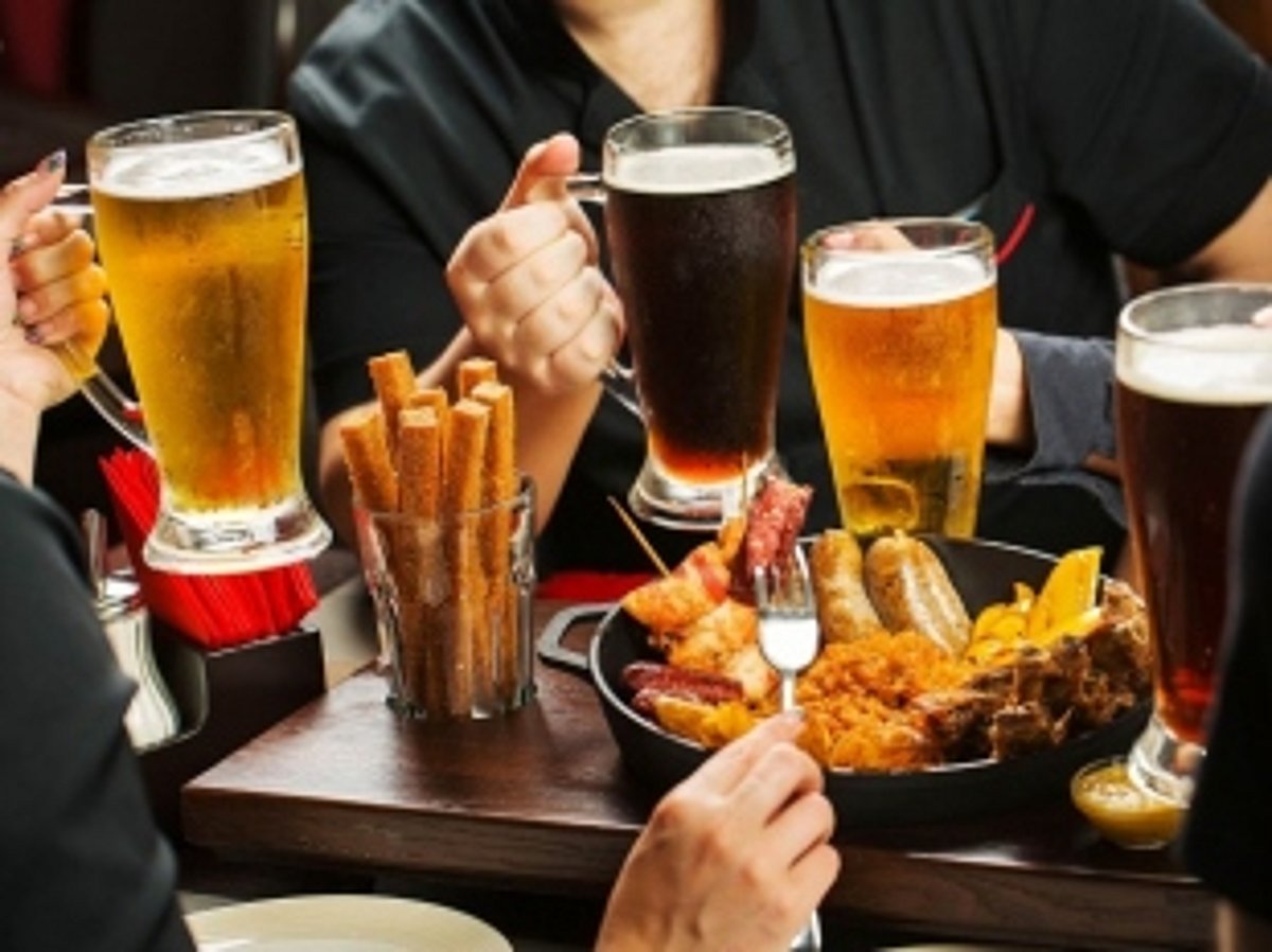 ‘I am police. I will eat, drink, but will not pay’