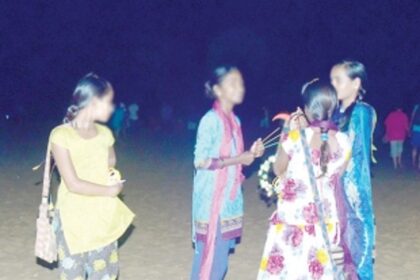 ‘Kid-vendors’  prowl Goan beaches