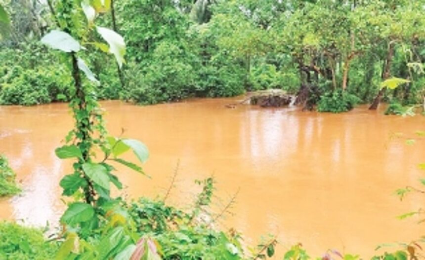 ‘Mismanagement’ of Mopa airport work fills fields with rubbles in rain