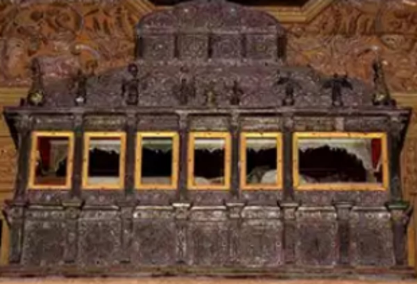 ‘Only casket, not relics, to be shipped to Italy for restoration’ 1 ‘Only casket, not relics, to be shipped to Italy for restoration’