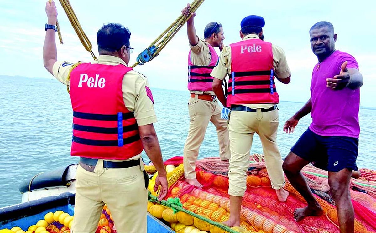 ‘Pele Police’ nab Malpe fishing trawler loaded with catch from Goa coast