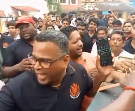 Panjim Police face youth resistance over loud music in Mala during Narkasur 1 ScreenShot Tool 20251020124521 cleanup