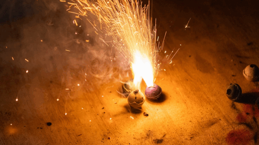 Delhi Markets Buzz as Sale of Green Firecrackers Begins Ahead of Diwali 2025 1 Screenshot 2025 10 21 092448
