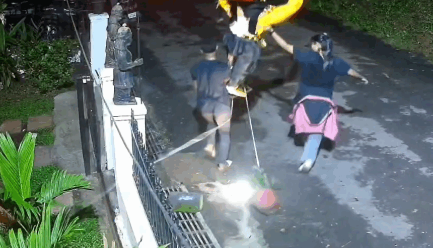 Goa Shock: Couple Caught on CCTV Stealing Narkasur effigy Ahead of Festivities 1 Screenshot 2025 10 21 095731